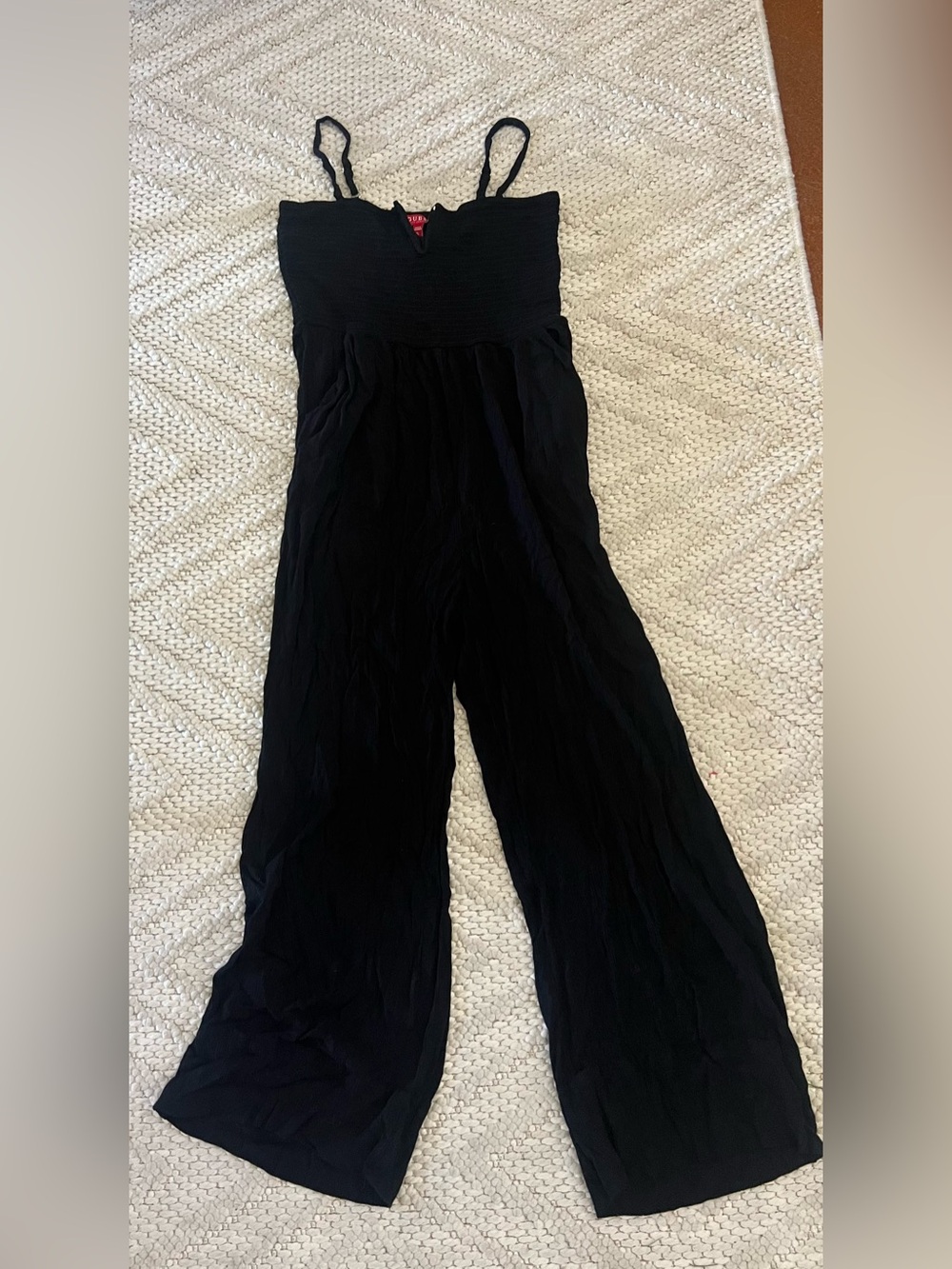 GUESS Black Jumpsuit W/pockets Sexy V neck.